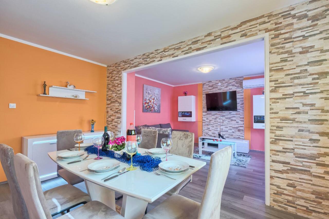 Apartman Modry Pula Exterior photo